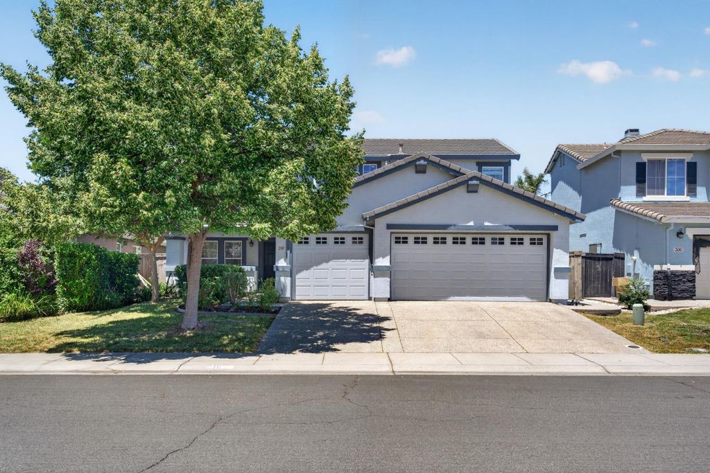 210 Battlecreek Cir, Sacramento, CA 95835