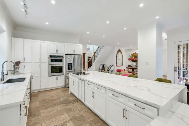 854 Plainwood Drive, Houston, TX 77079