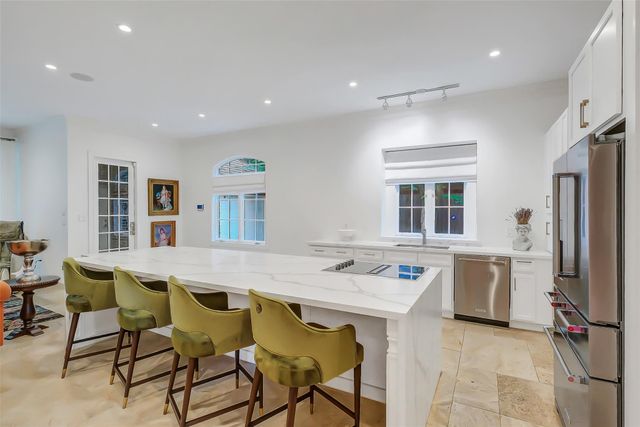 854 Plainwood Drive, Houston, TX 77079