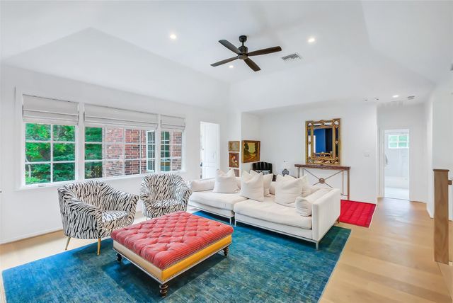 854 Plainwood Drive, Houston, TX 77079