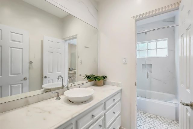 854 Plainwood Drive, Houston, TX 77079