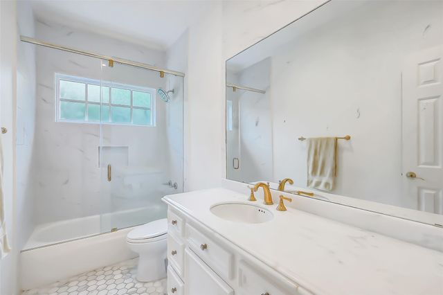 854 Plainwood Drive, Houston, TX 77079