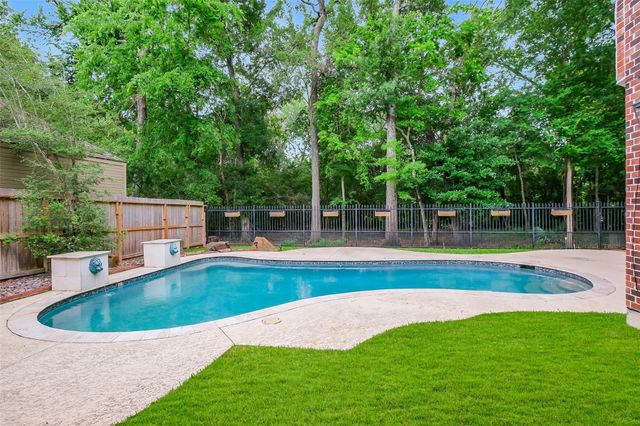 854 Plainwood Drive, Houston, TX 77079