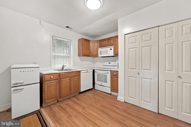 4239 EDSON PL NE, Washington, DC 20019