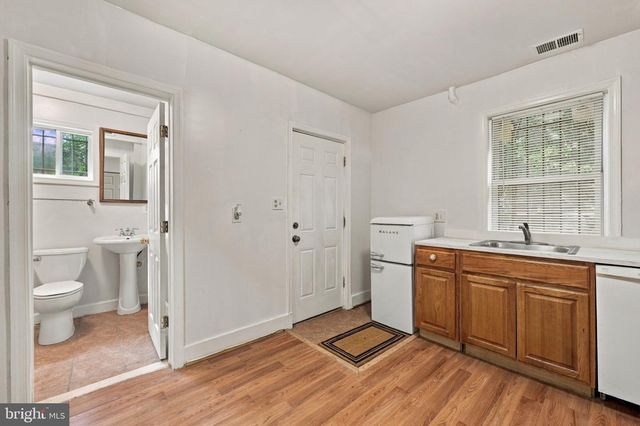 4239 EDSON PL NE, Washington, DC 20019