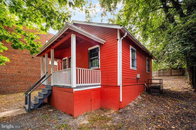 4239 EDSON PL NE, Washington, DC 20019