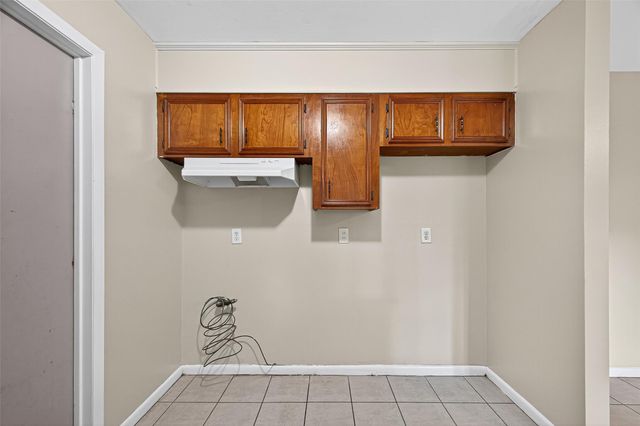 9225 Mclean Street, Beaumont, TX 77707