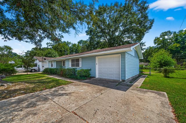 9225 Mclean Street, Beaumont, TX 77707