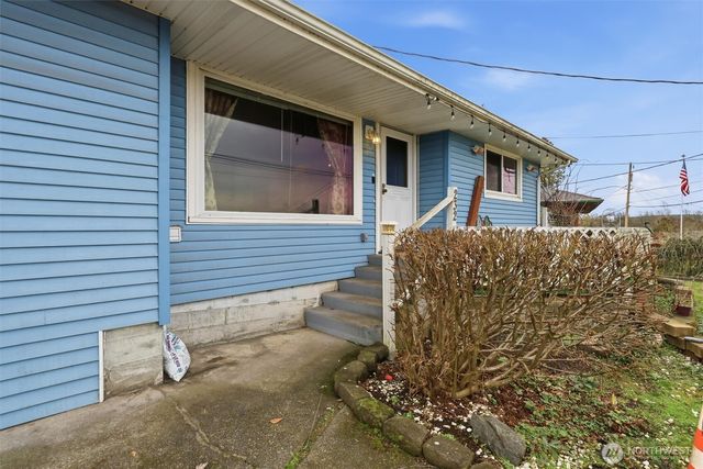 232 Bridgeway, Everett, WA 98201