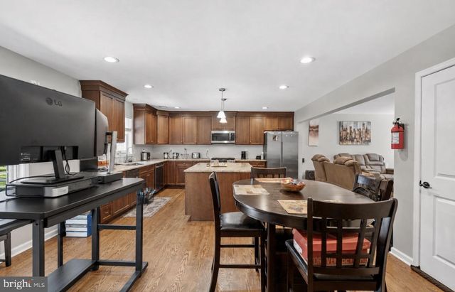 98 BUDD AVE, Pemberton, NJ 08068