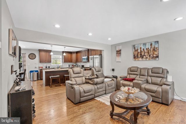 98 BUDD AVE, Pemberton, NJ 08068