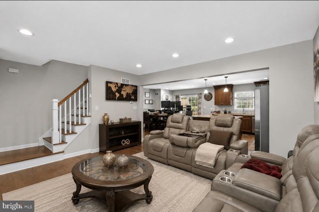 98 BUDD AVE, Pemberton, NJ 08068