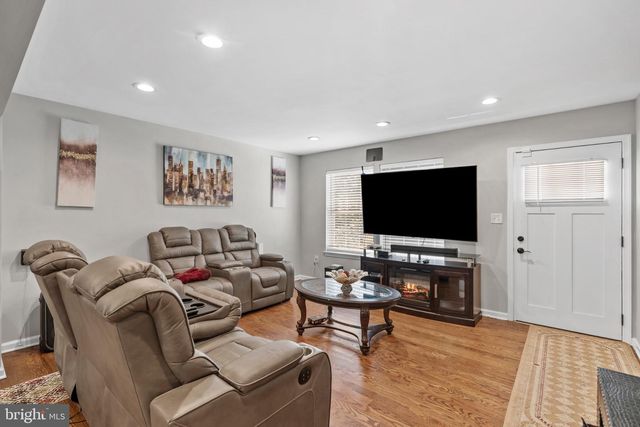98 BUDD AVE, Pemberton, NJ 08068