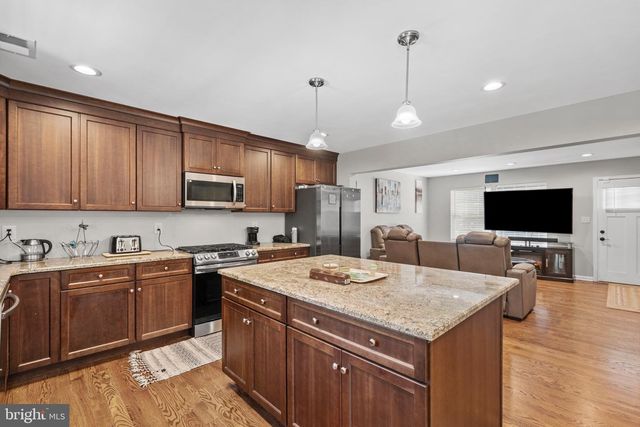 98 BUDD AVE, Pemberton, NJ 08068