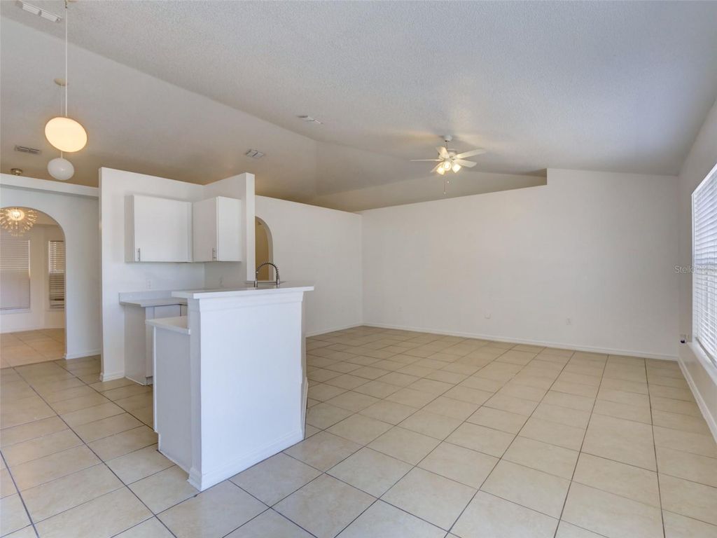 Image 14 of property listing at 709 DEL PRADO DRIVE, Kissimmee, FL 34758