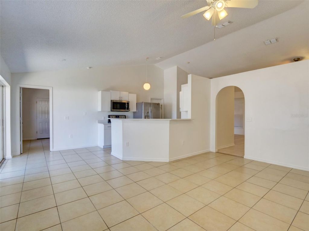 Image 16 of property listing at 709 DEL PRADO DRIVE, Kissimmee, FL 34758