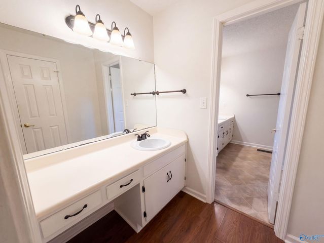 4706 Pineywood Drive, Decatur, AL 35603