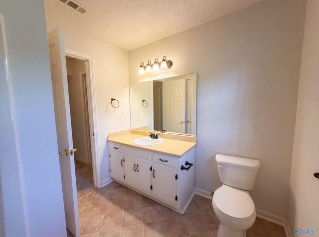 4706 Pineywood Drive, Decatur, AL 35603