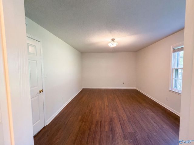 4706 Pineywood Drive, Decatur, AL 35603