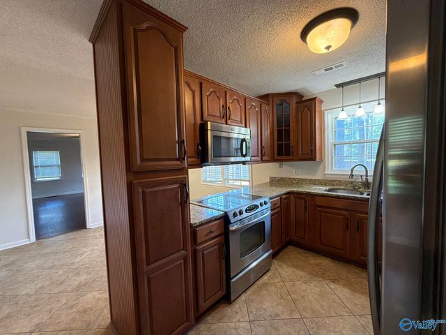 4706 Pineywood Drive, Decatur, AL 35603