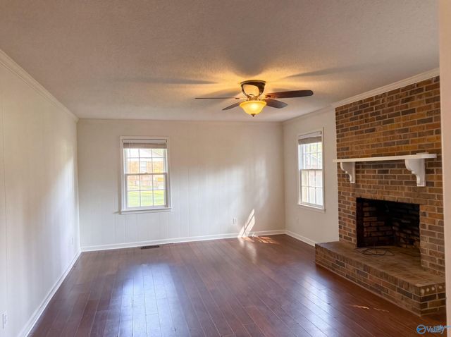 4706 Pineywood Drive, Decatur, AL 35603