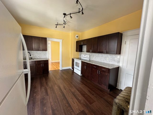 20 Taylor Street, Torrington, CT 06790