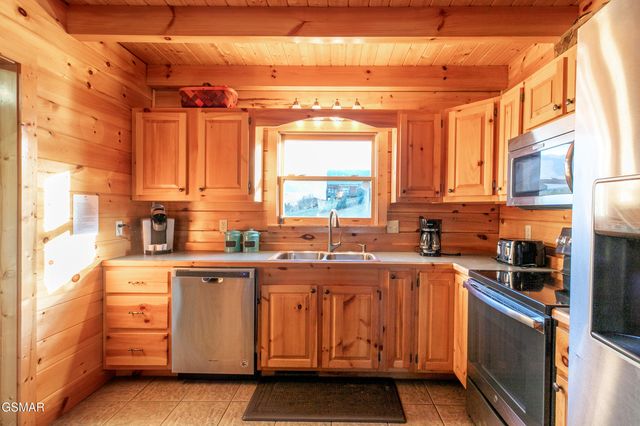 2466 Bryan Road, Sevierville, TN 37862