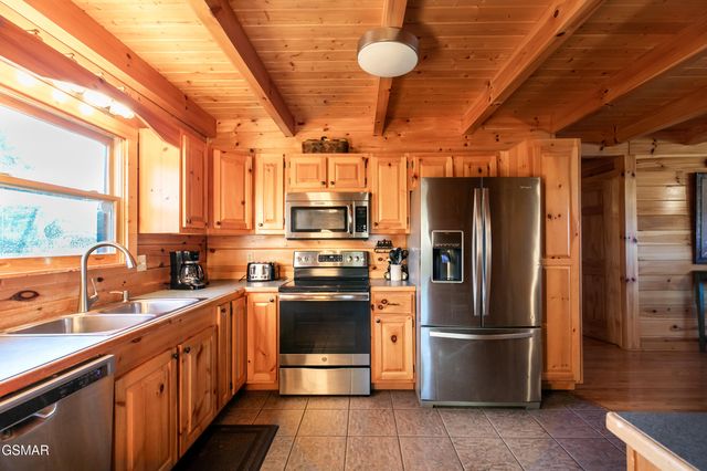 2466 Bryan Road, Sevierville, TN 37862