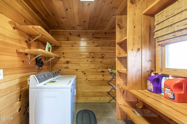 2466 Bryan Road, Sevierville, TN 37862