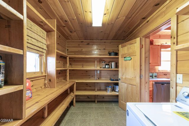 2466 Bryan Road, Sevierville, TN 37862