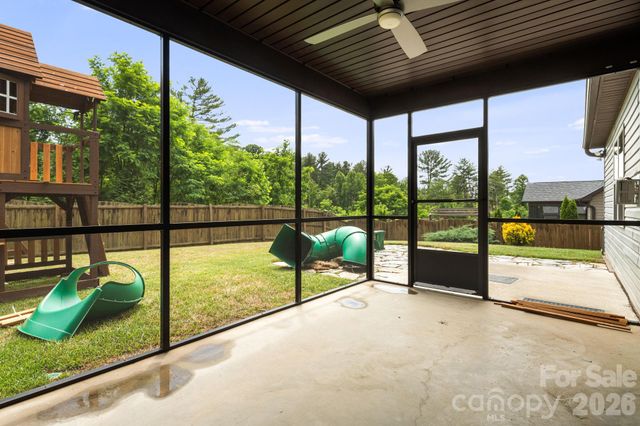 190 Water Leaf Drive, Weaverville, NC 28787