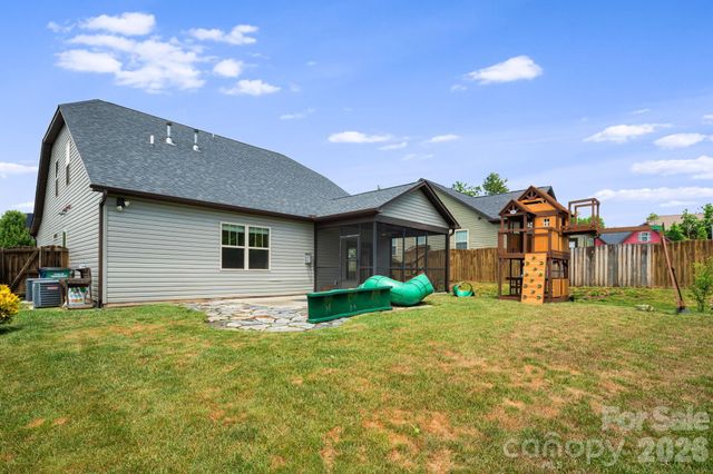 190 Water Leaf Drive, Weaverville, NC 28787