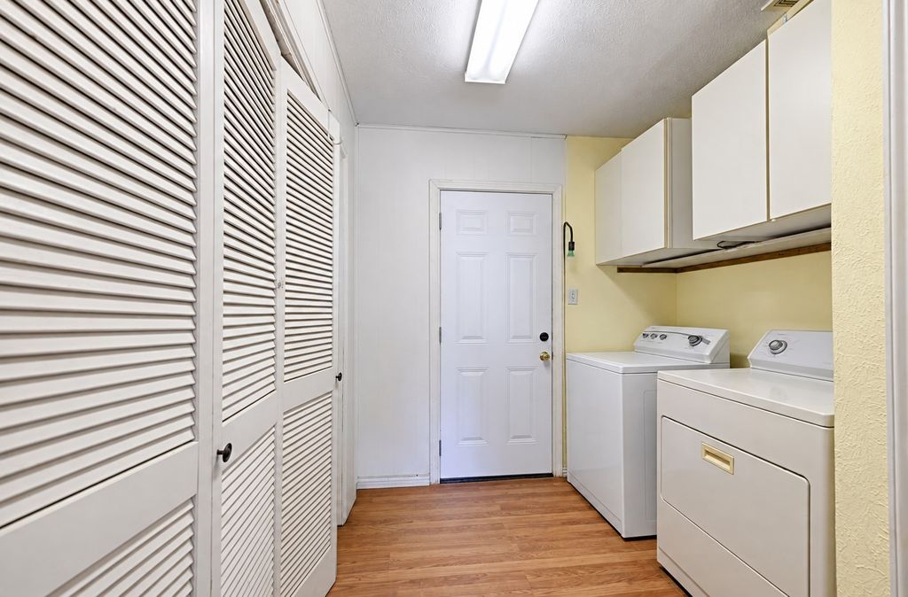 1007 E Russell Avenue, Carrollton, TX 75006 — photo 5