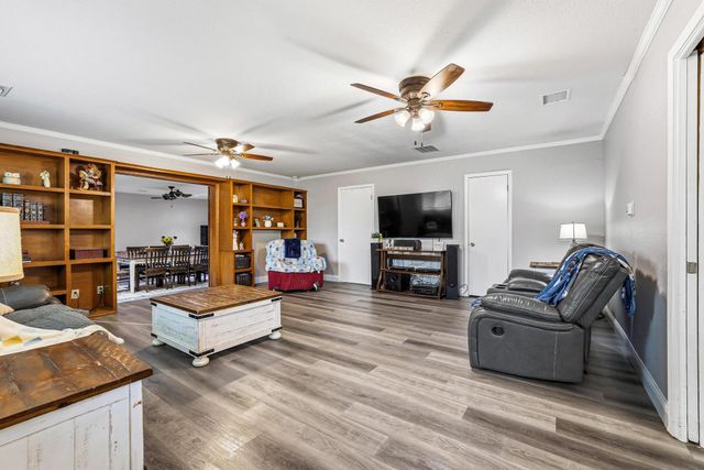 416 4th Street, Whitesboro, TX 76273