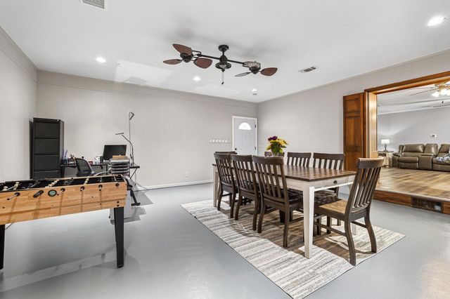 416 4th Street, Whitesboro, TX 76273