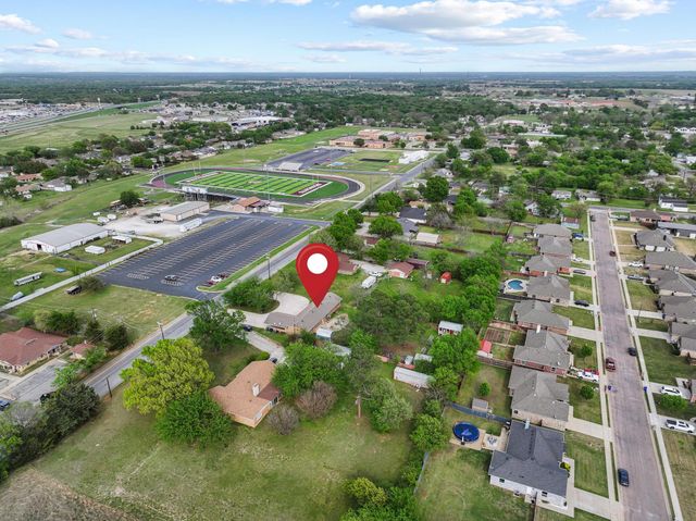 416 4th Street, Whitesboro, TX 76273