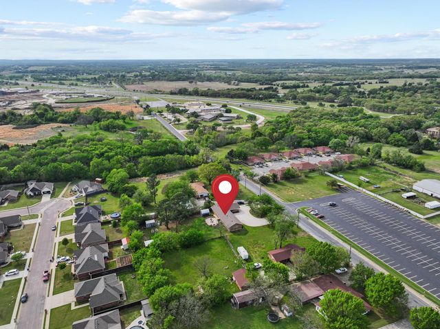 416 4th Street, Whitesboro, TX 76273