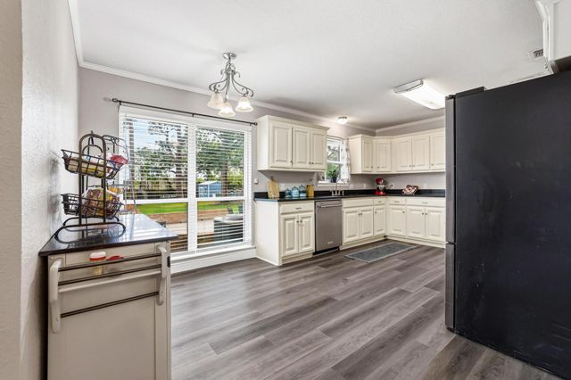 416 4th Street, Whitesboro, TX 76273