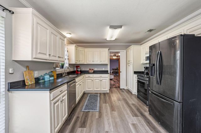 416 4th Street, Whitesboro, TX 76273