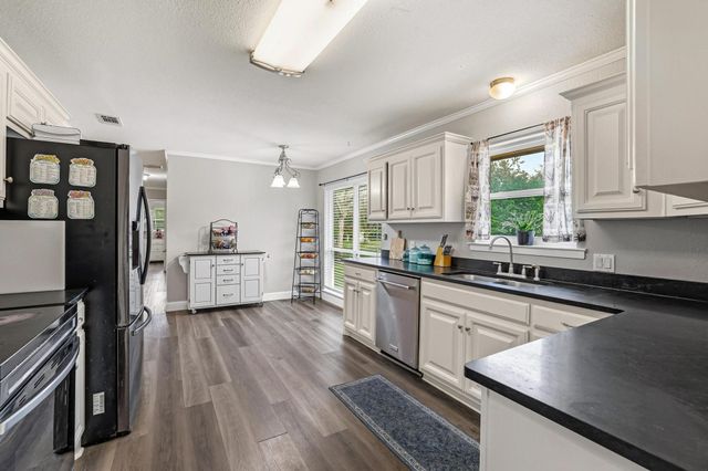 416 4th Street, Whitesboro, TX 76273