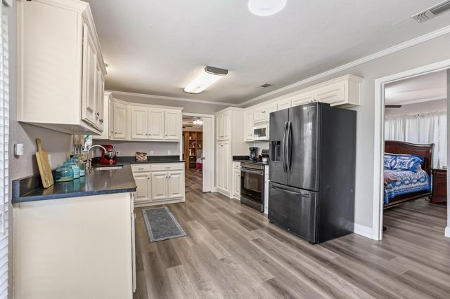 416 4th Street, Whitesboro, TX 76273