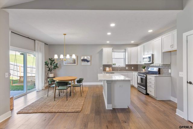 7358 S 185 Street, Omaha, NE 68136