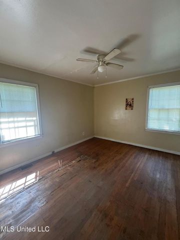 2870 Revere Street, Jackson, MS 39212