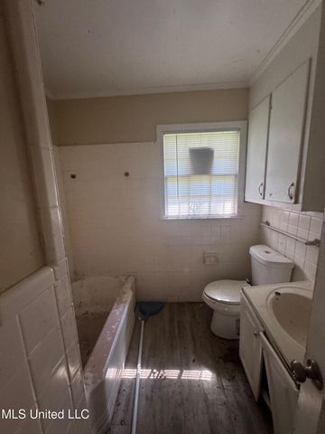 2870 Revere Street, Jackson, MS 39212