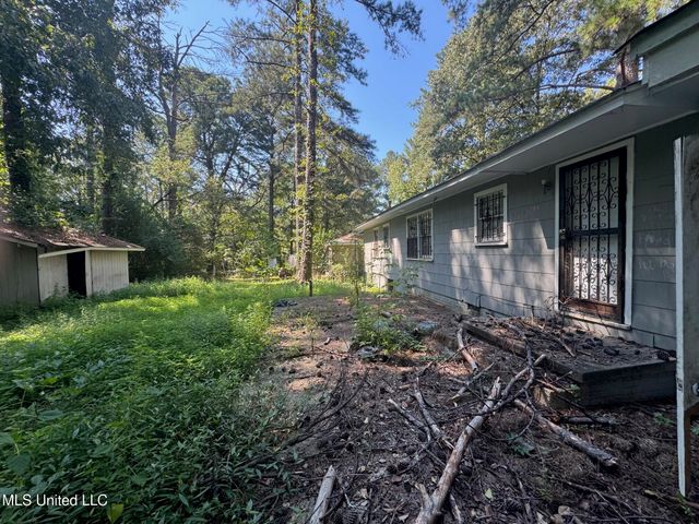 2870 Revere Street, Jackson, MS 39212