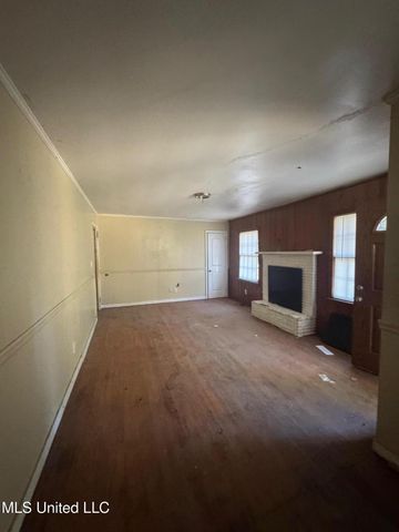 2870 Revere Street, Jackson, MS 39212