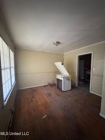 2870 Revere Street, Jackson, MS 39212
