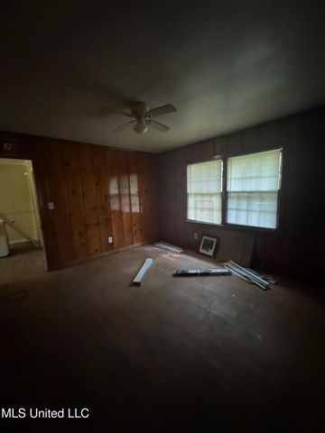 2870 Revere Street, Jackson, MS 39212