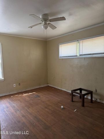 2870 Revere Street, Jackson, MS 39212