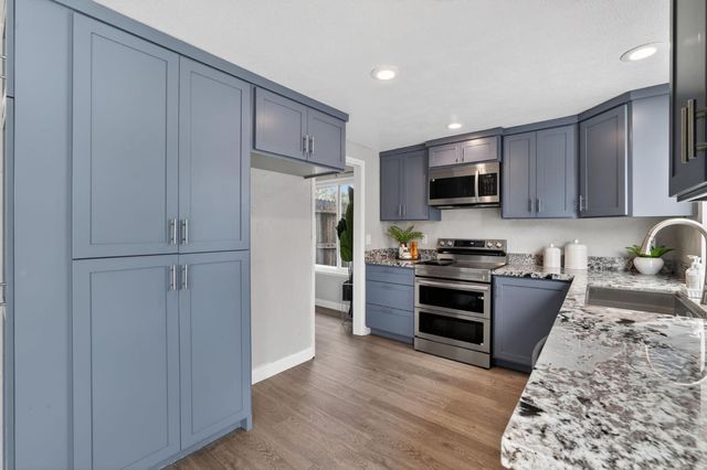 1570 Klamath River Dr, Rancho Cordova, CA 95670